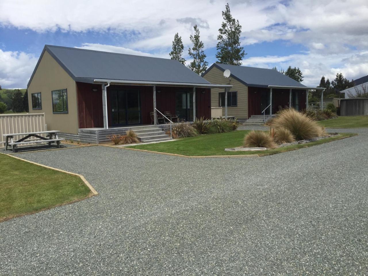 Acheron Cottages Manapouri Bagian luar foto